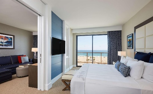 The Waterfront Beach Resort, A Hilton Hotel image 1