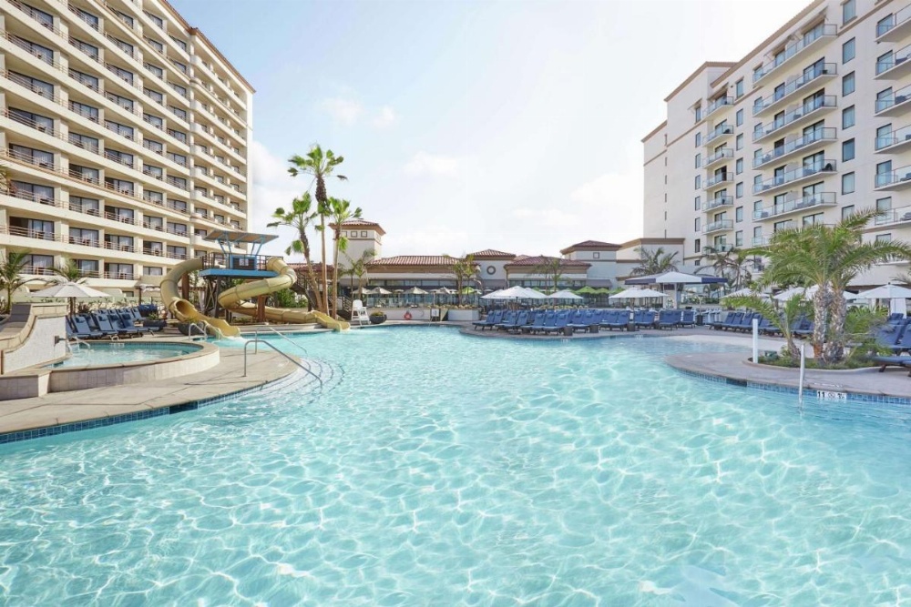 The Waterfront Beach Resort, A Hilton Hotel Image 50